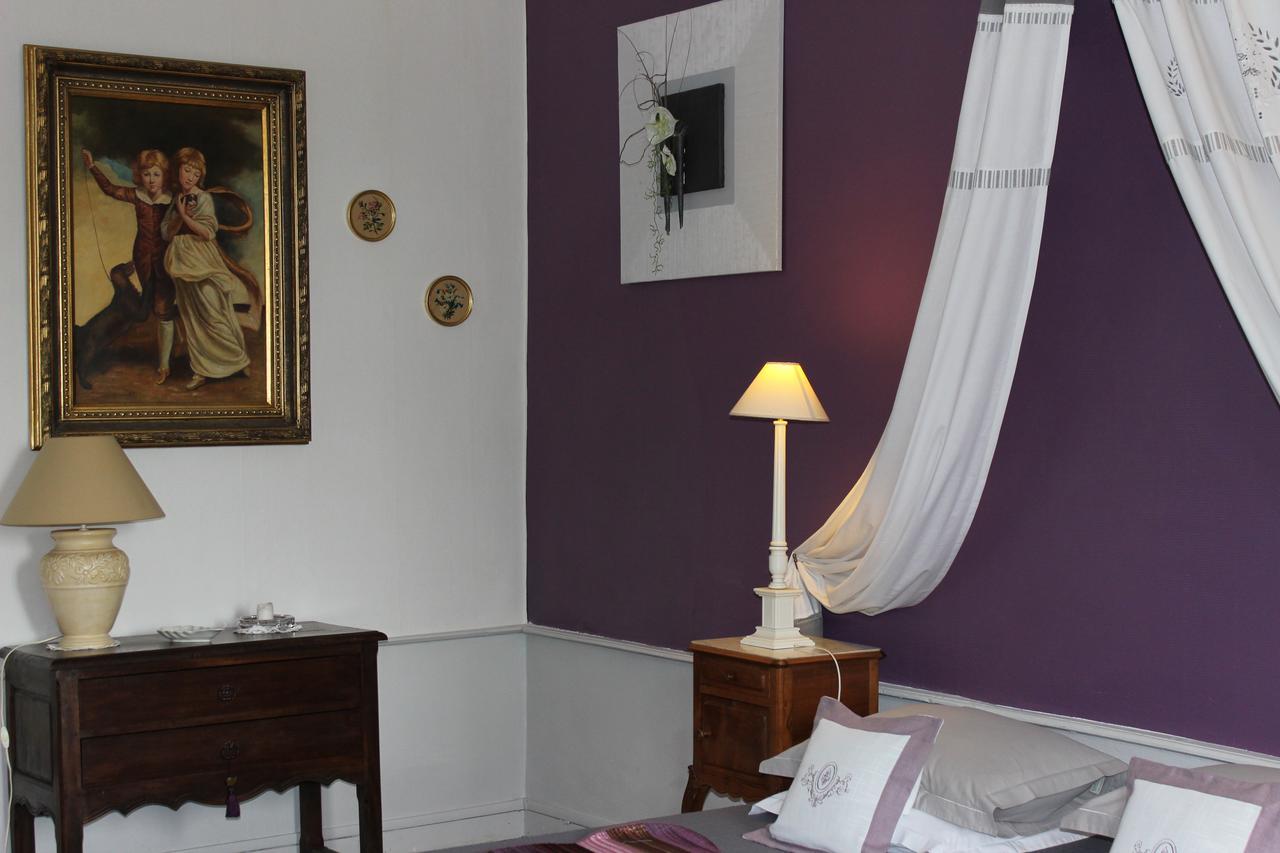 Chateau De Bourrassol Bed & Breakfast Menetrol Luaran gambar